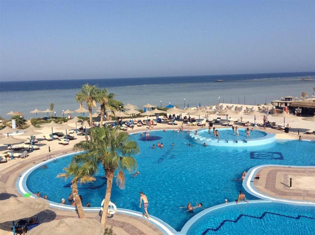 Blue Reef Red Sea Resort Marsa Alam Екстериор снимка