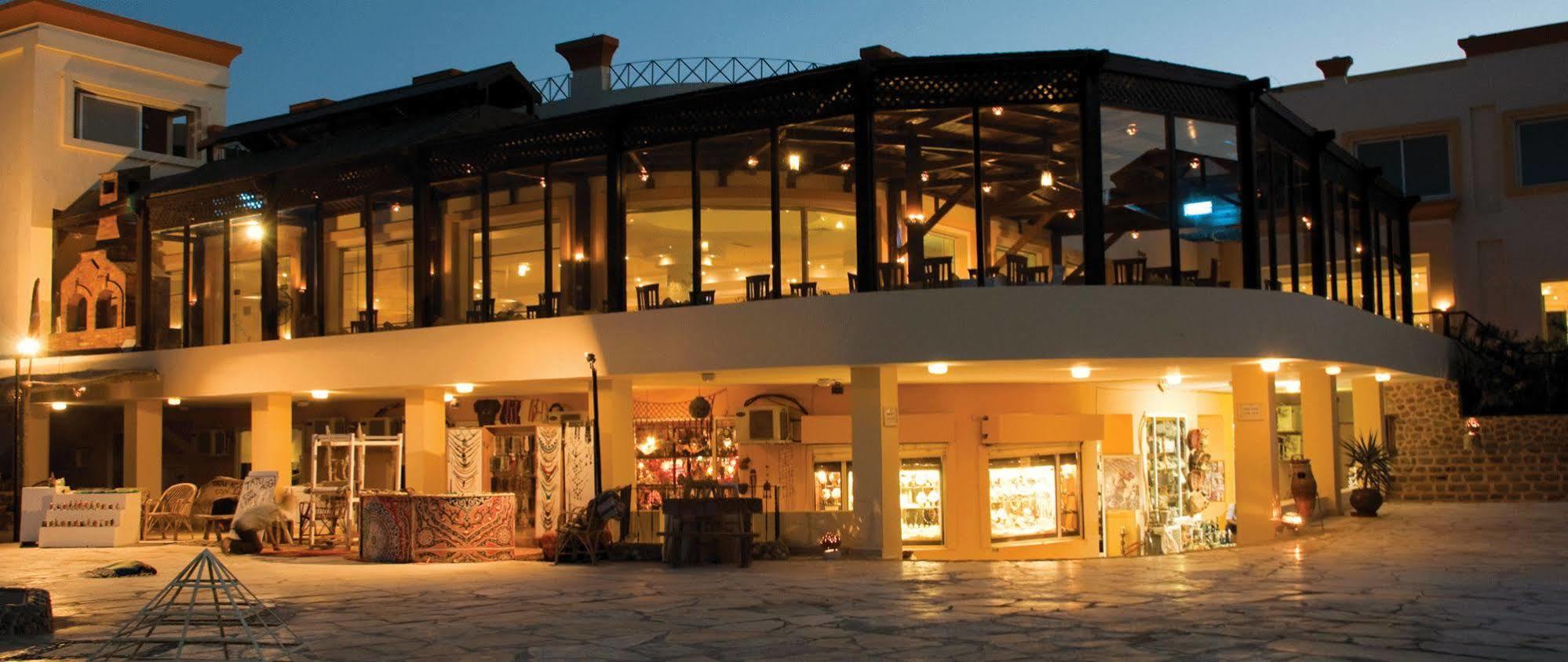 Blue Reef Red Sea Resort Marsa Alam Екстериор снимка